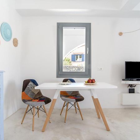 Lagadi Suites By K&K Mesaria Rum bild