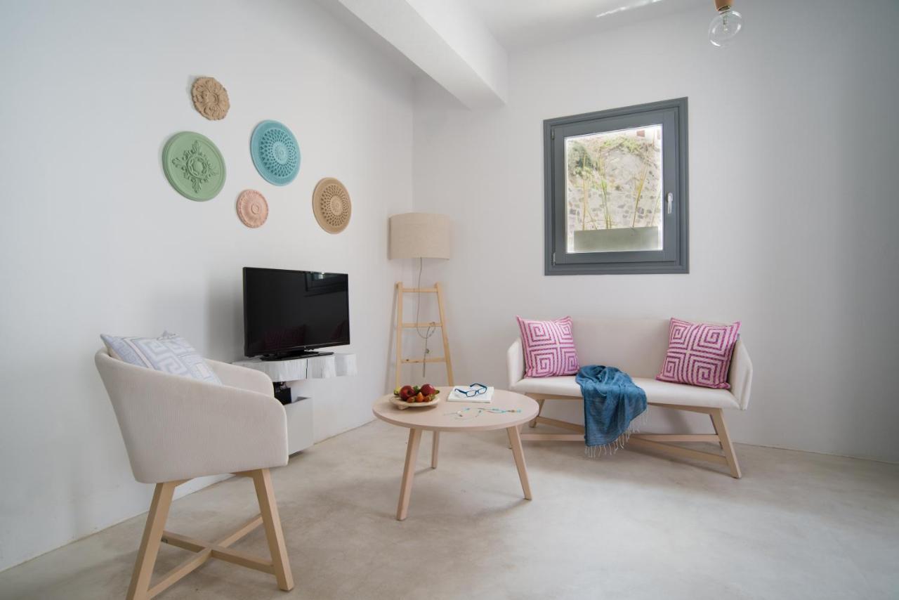 Lagadi Suites By K&K Mesaria Rum bild