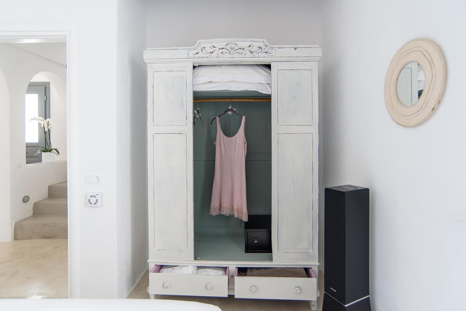 Lagadi Suites By K&K Mesaria Rum bild